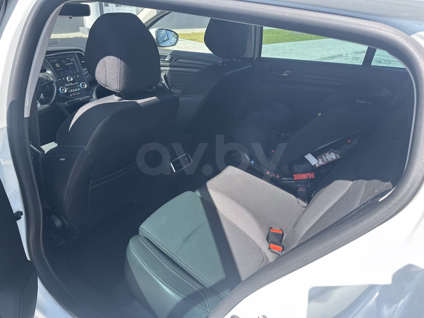 Renault Megane фото 11