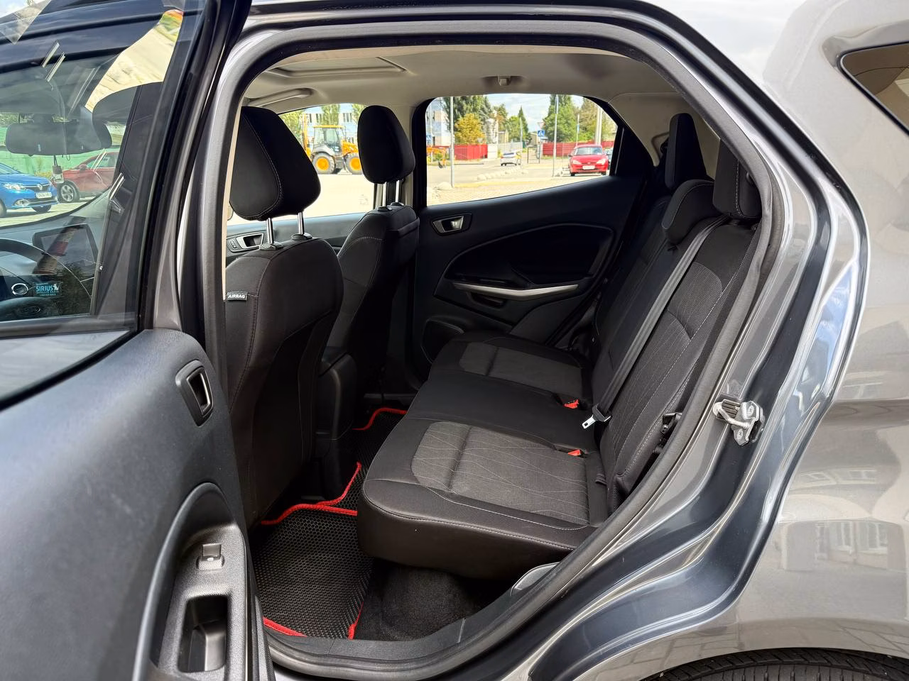 Ford EcoSport фото 17