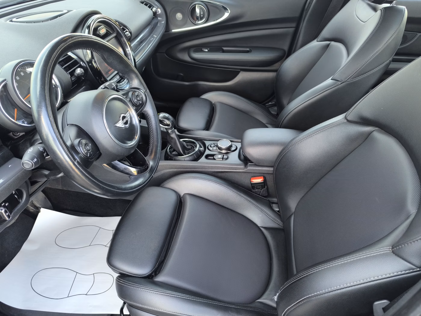 MINI Clubman фото 8
