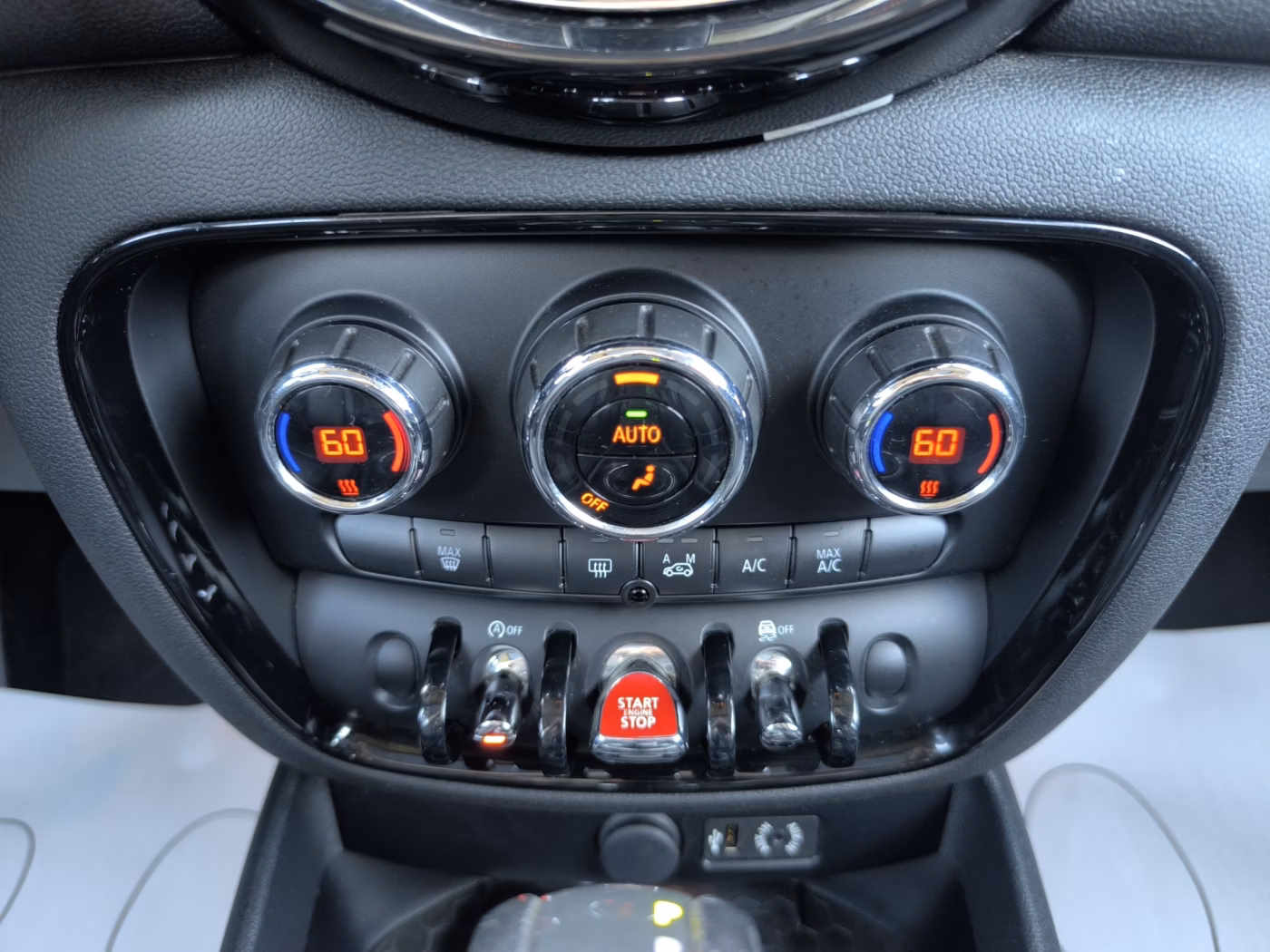 MINI Clubman фото 21