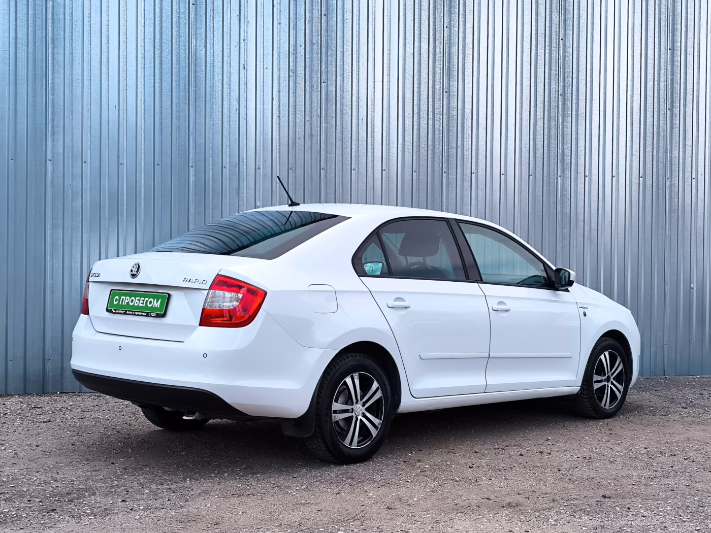 Skoda Rapid фото 2