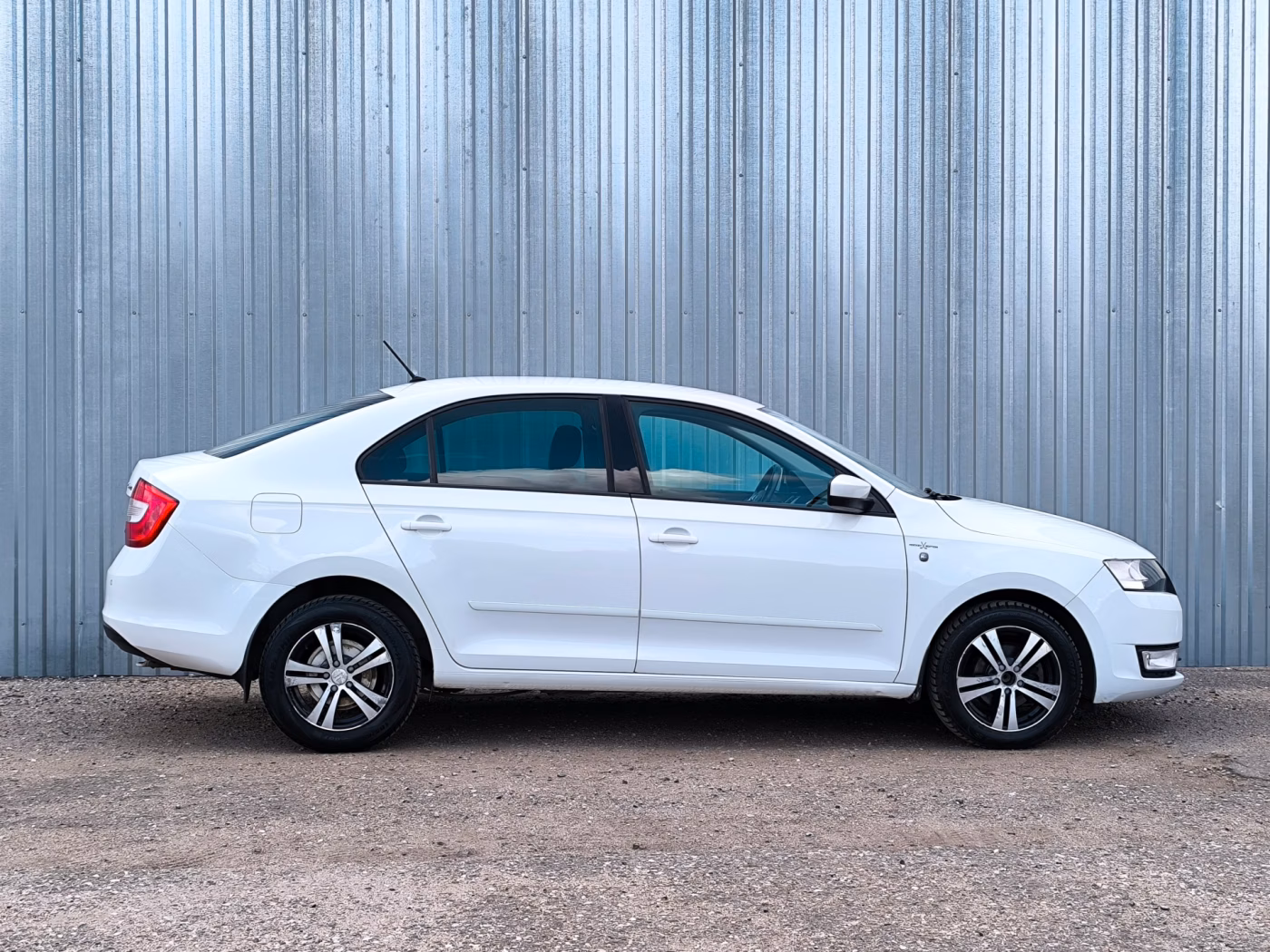 Skoda Rapid фото 3