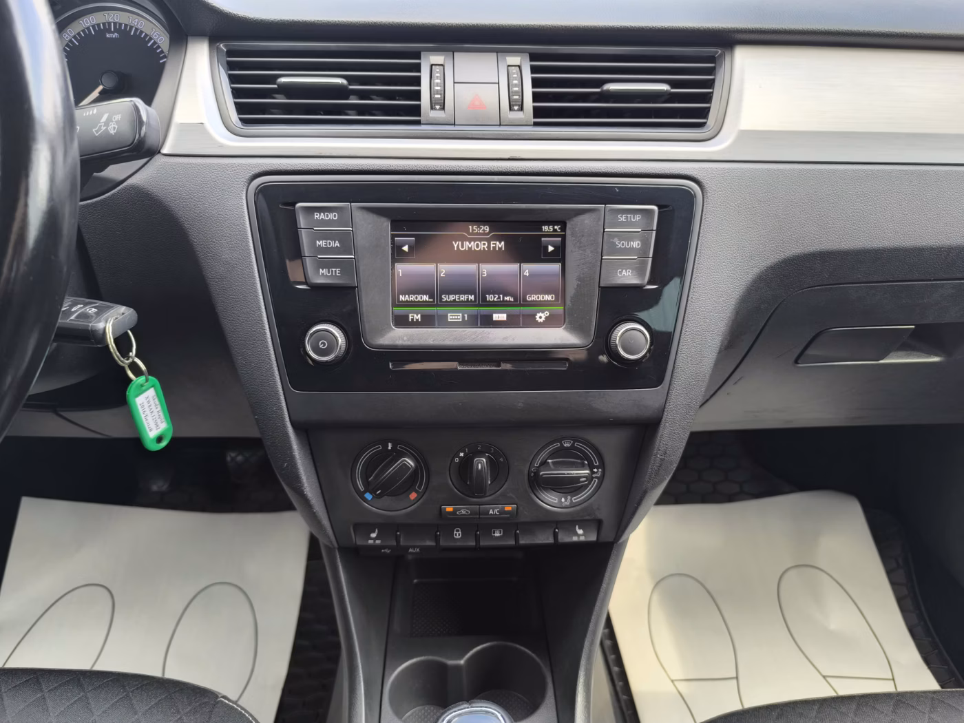 Skoda Rapid фото 19