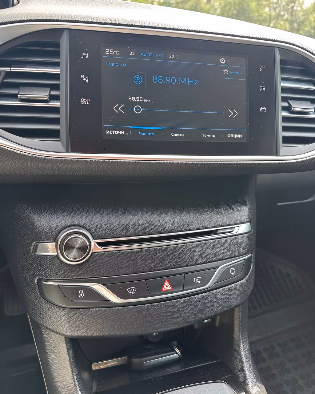 Peugeot 308 фото 12