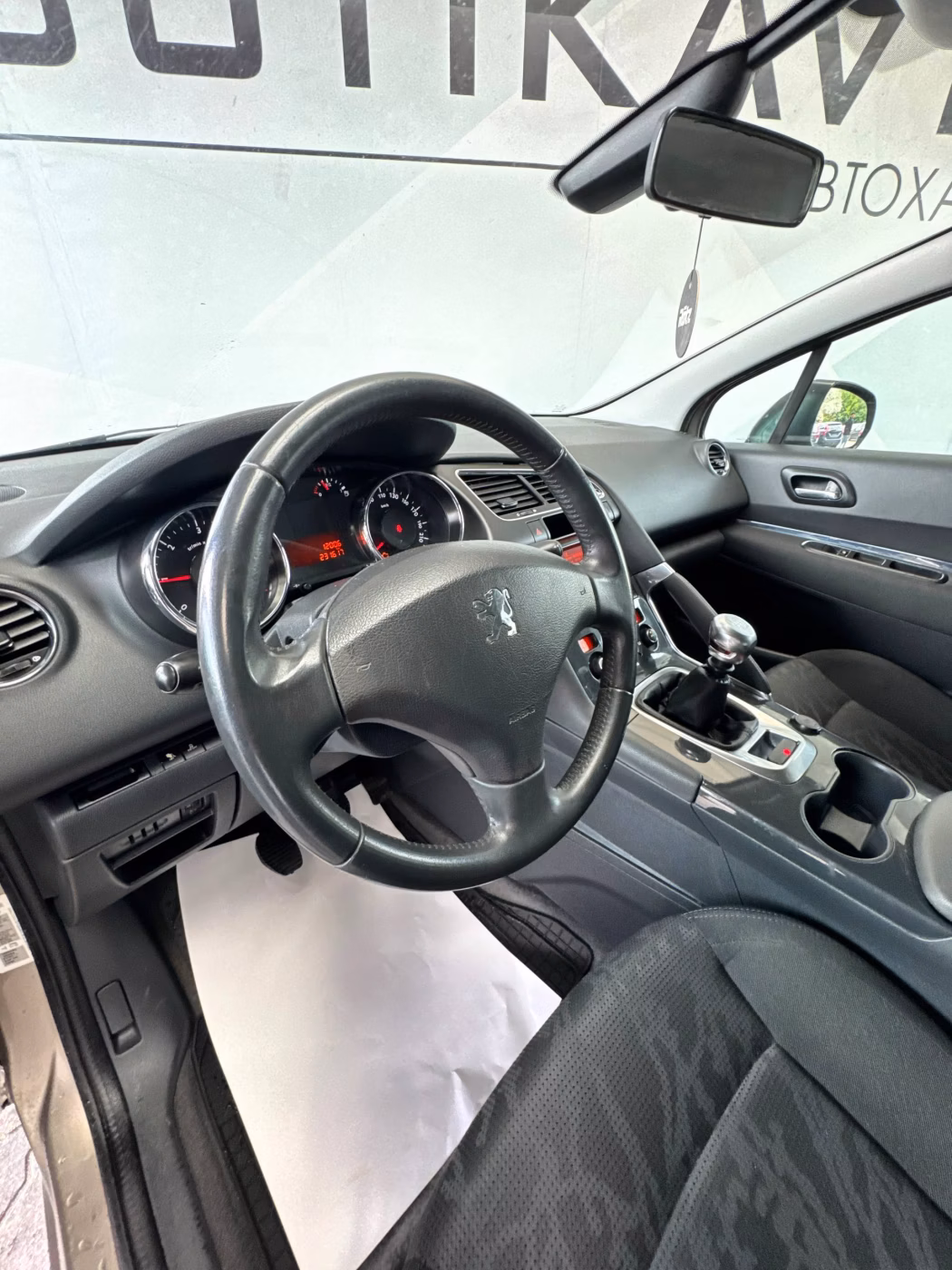 Peugeot 3008 фото 10