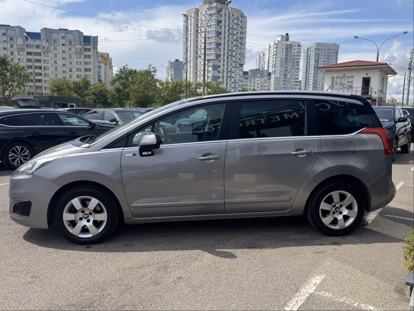 Peugeot 5008 фото 4