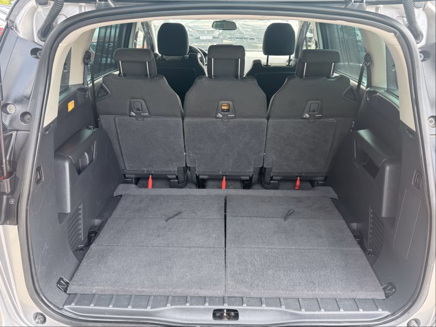 Peugeot 5008 фото 14