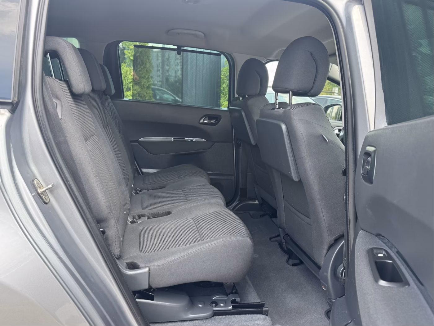Peugeot 5008 фото 17
