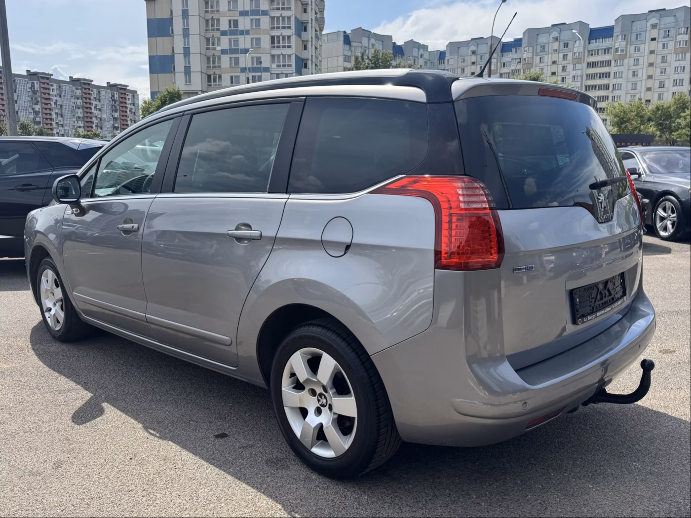 Peugeot 5008 фото 5