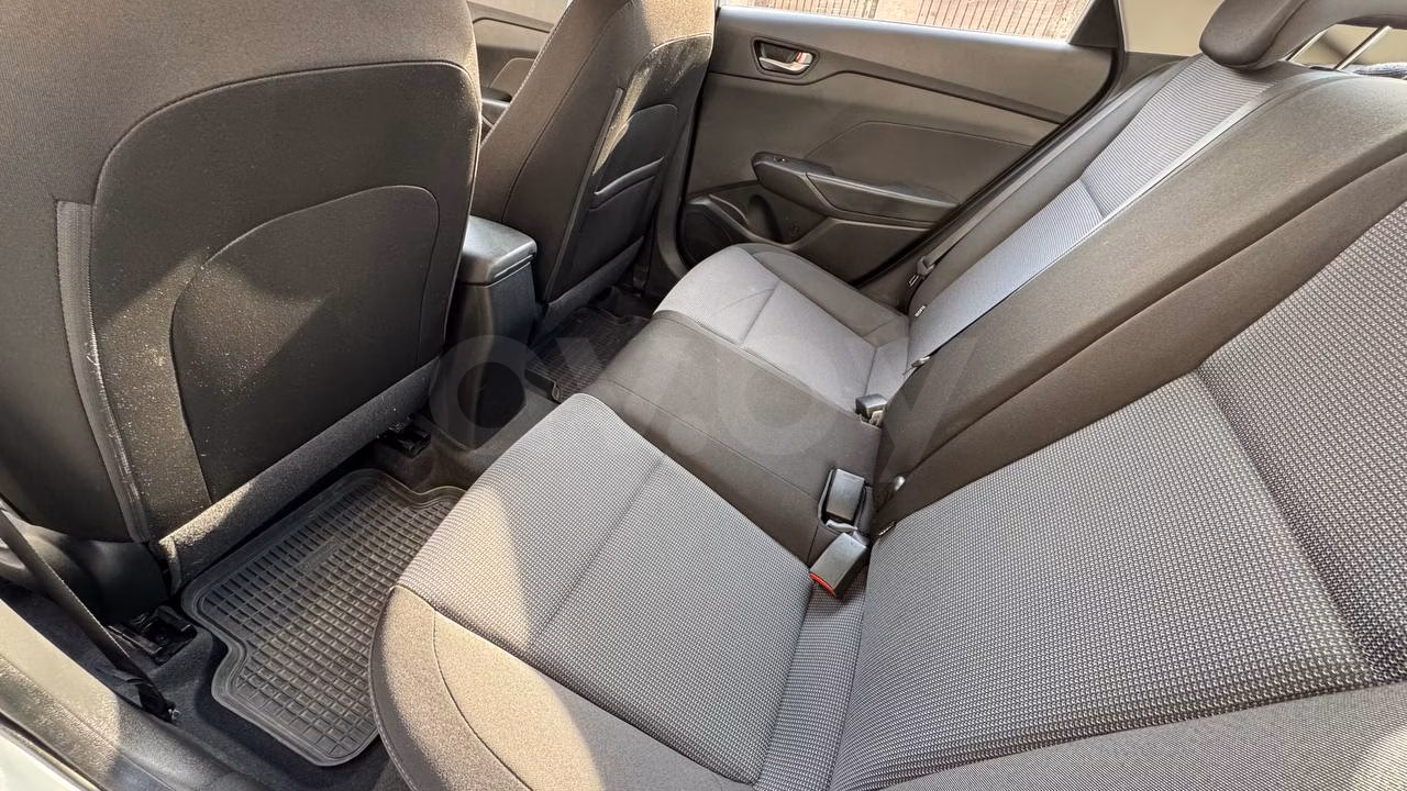 Hyundai Accent фото 4