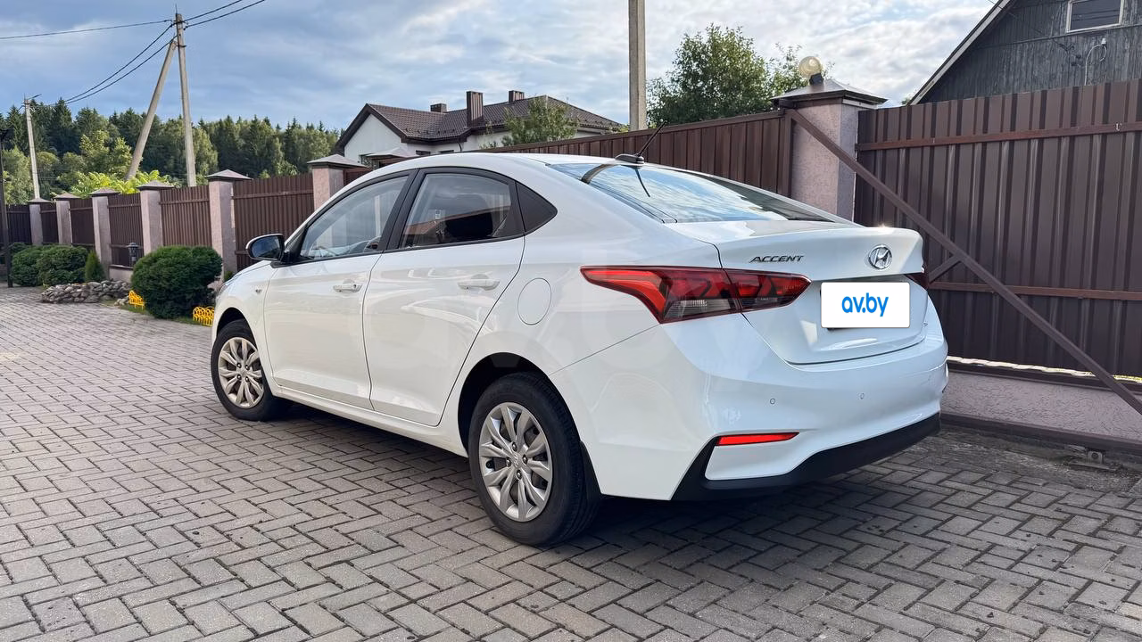Hyundai Accent фото 9