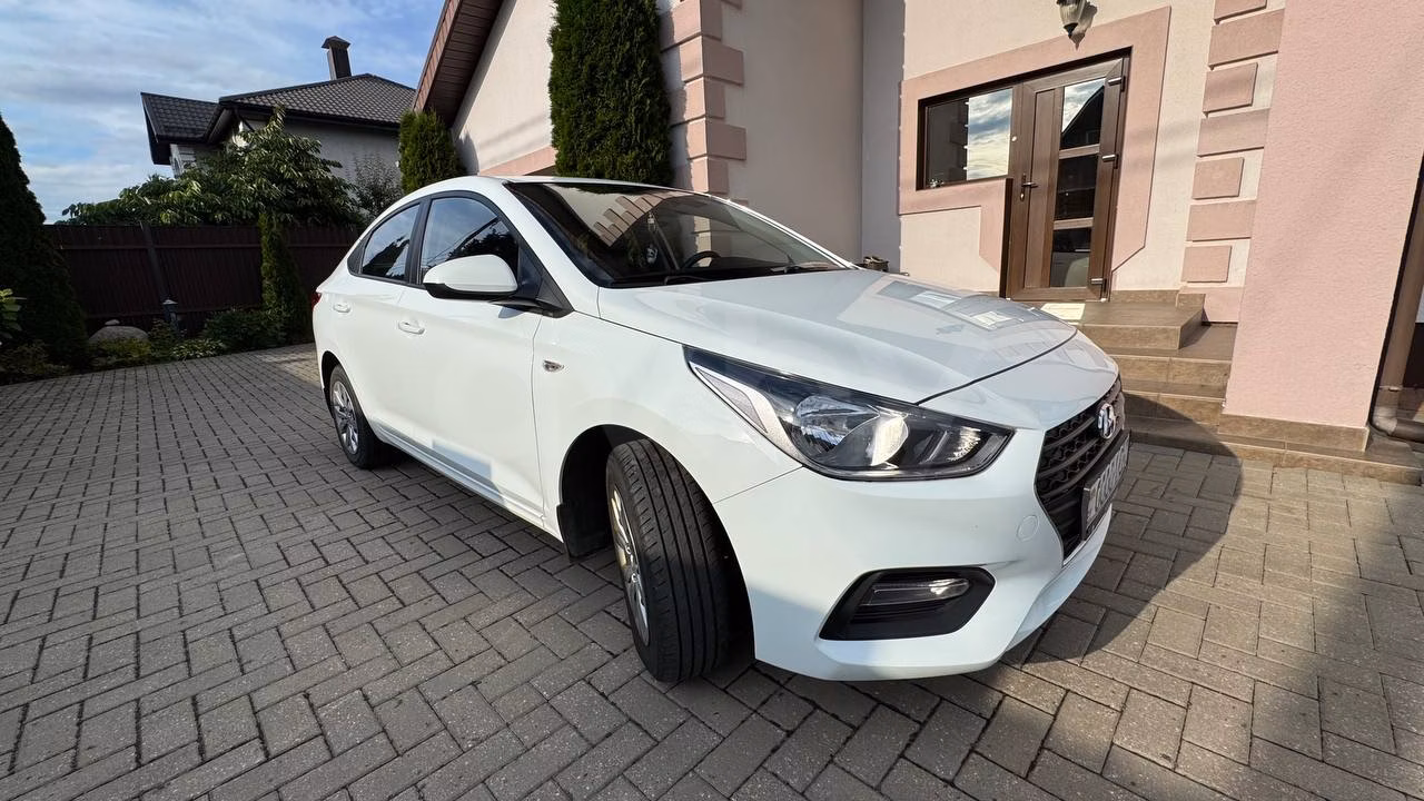 Hyundai Accent фото 6