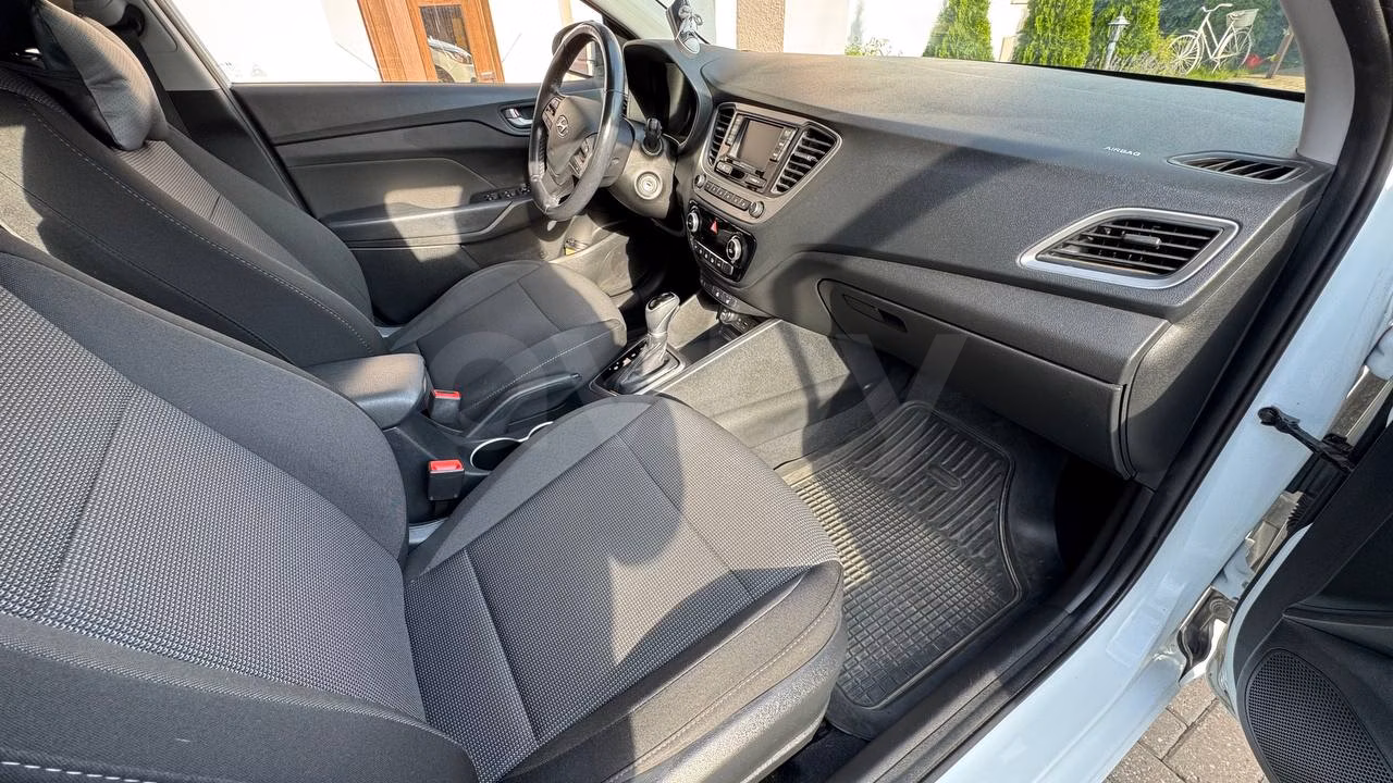 Hyundai Accent фото 23