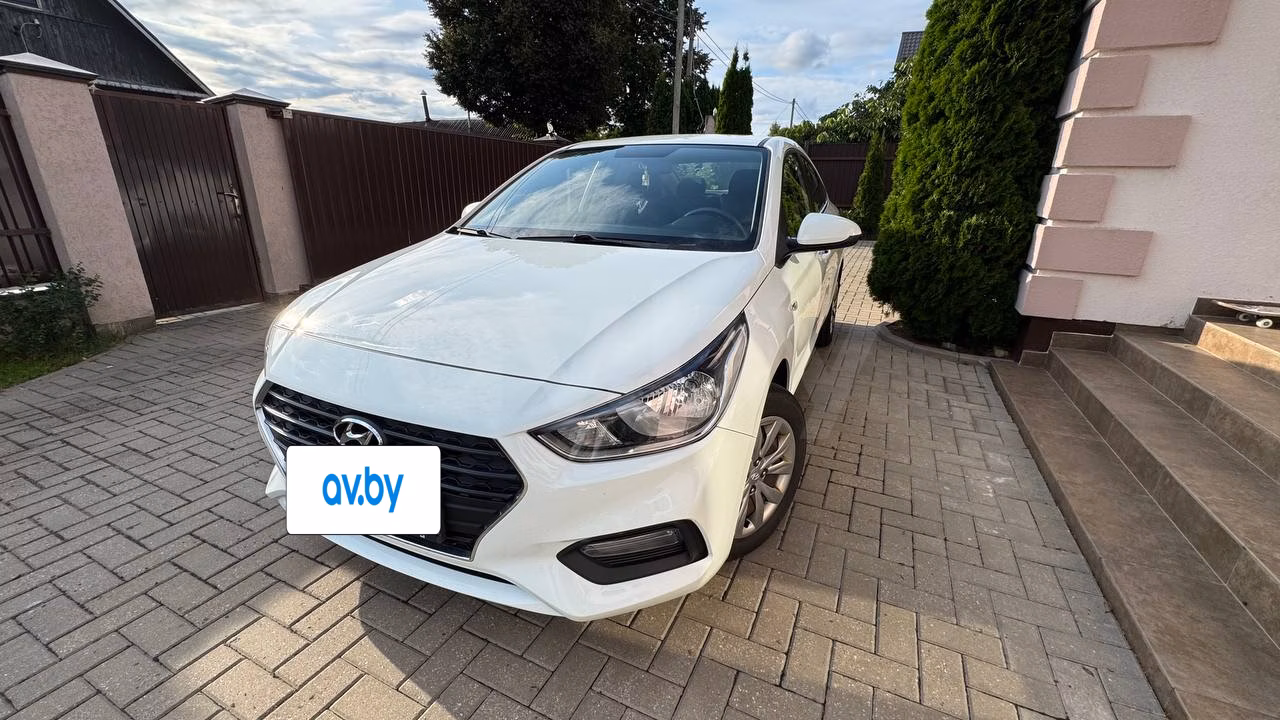 Hyundai Accent фото 2