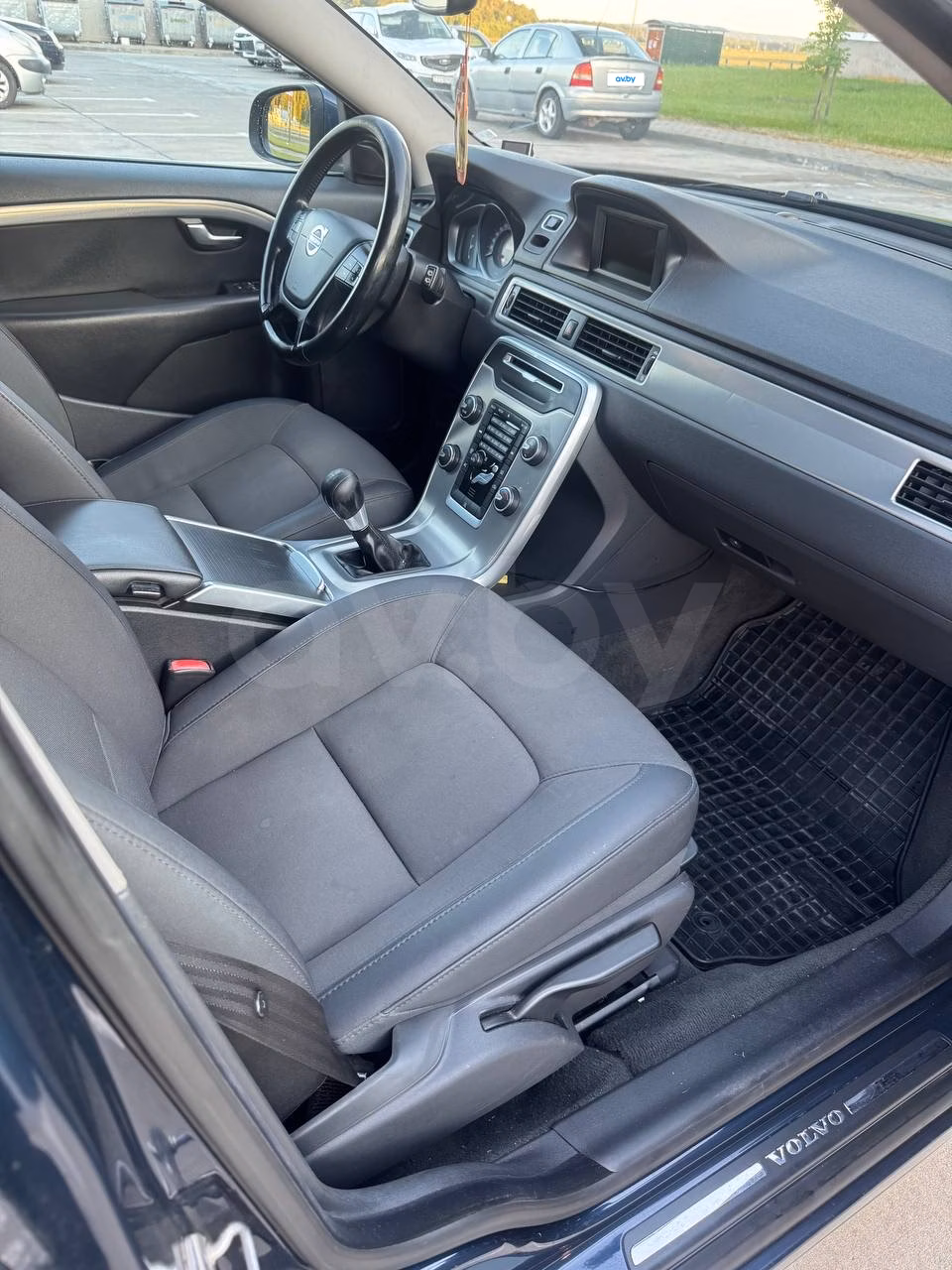 Volvo V70 фото 15
