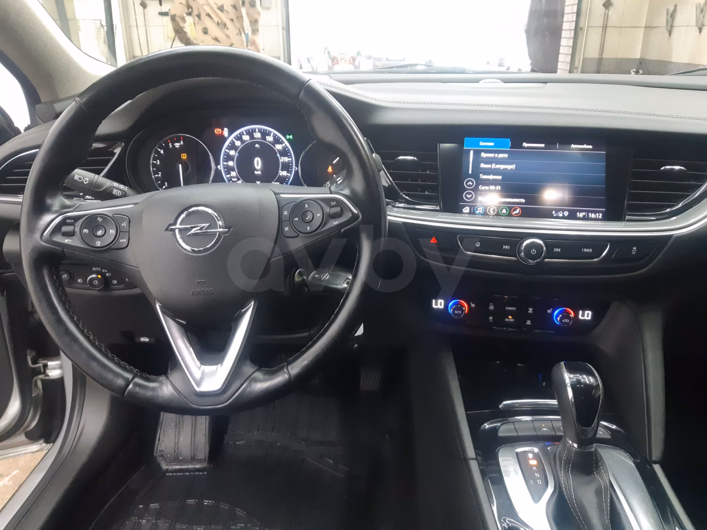 Opel Insignia фото 11