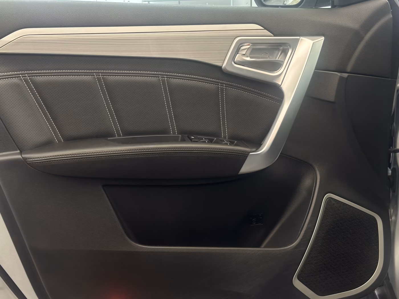 Geely Emgrand X7 фото 7