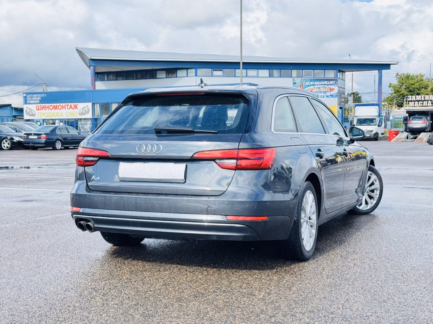 Audi A4 фото 3