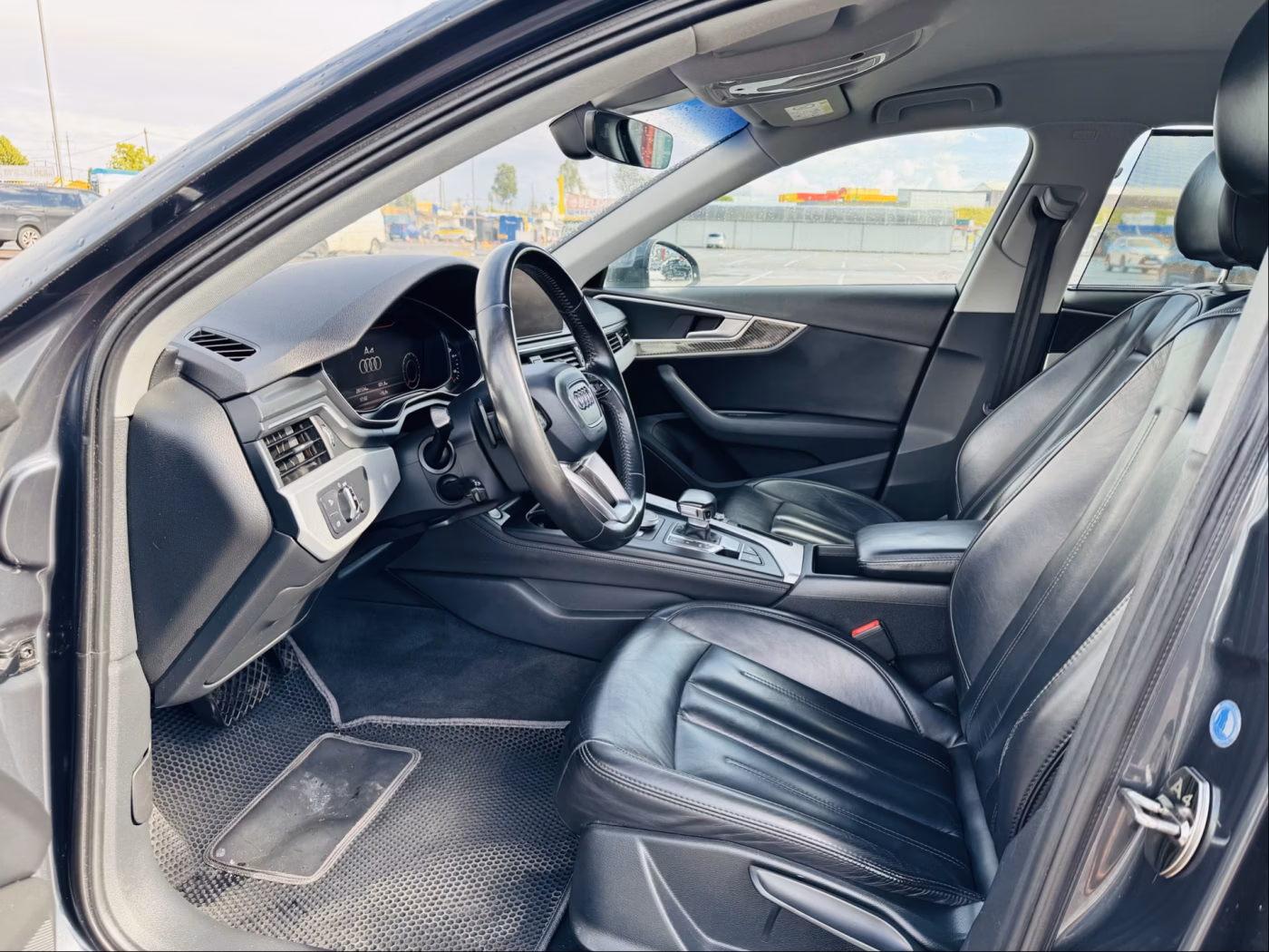 Audi A4 фото 5