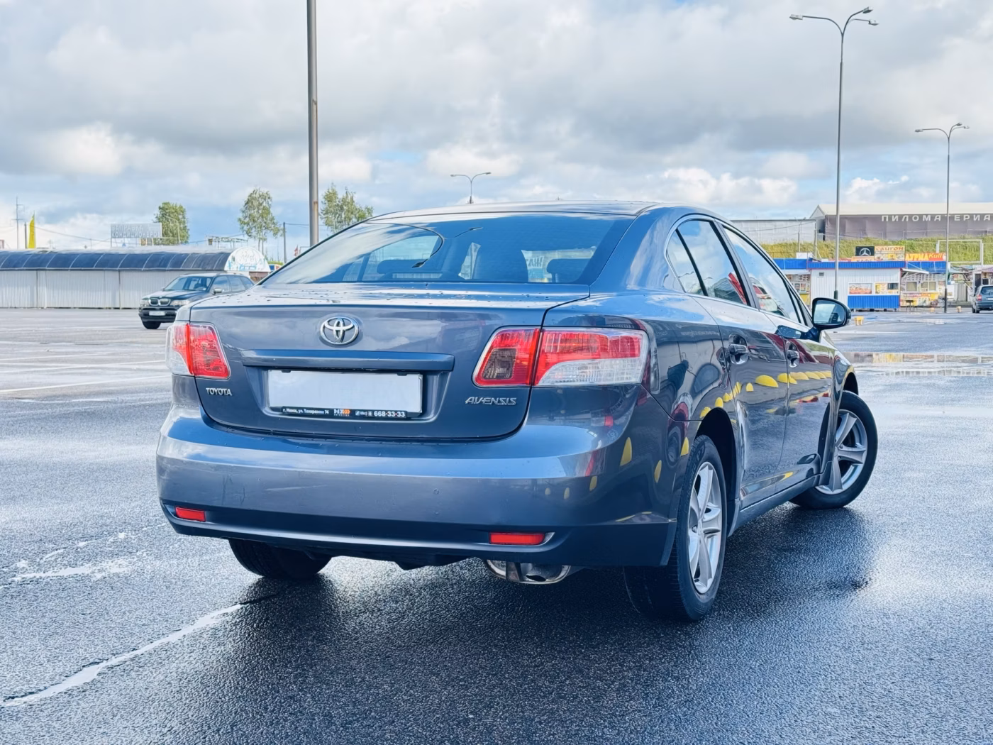 Toyota Avensis фото 2