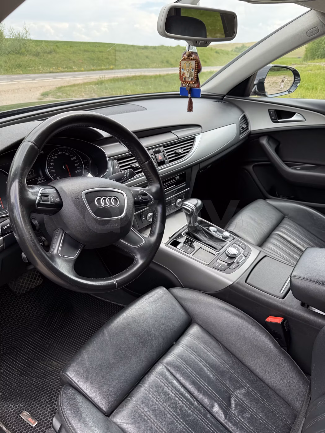 Audi A6 фото 11