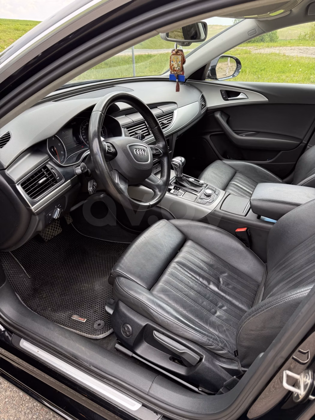 Audi A6 фото 12
