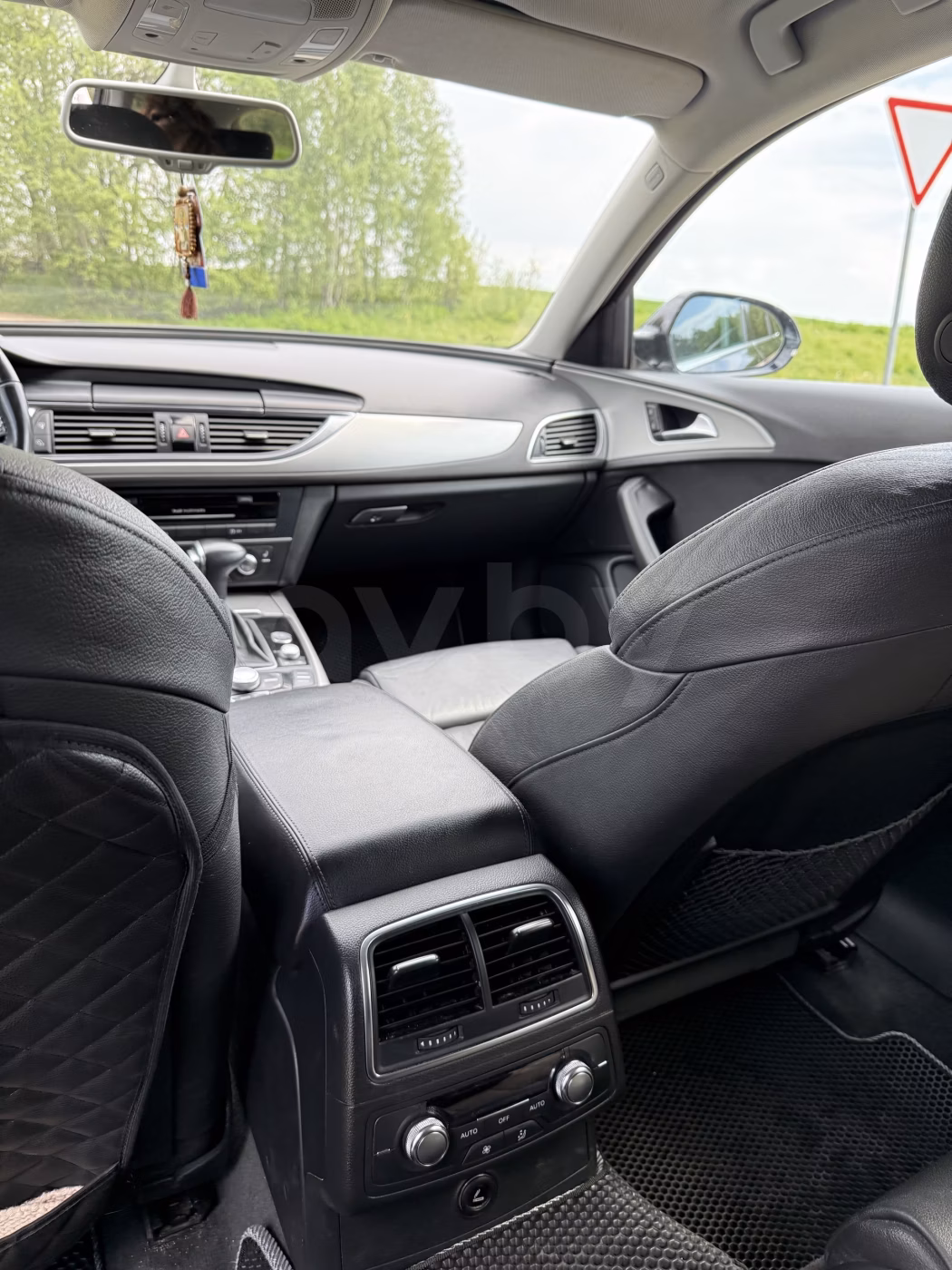 Audi A6 фото 14