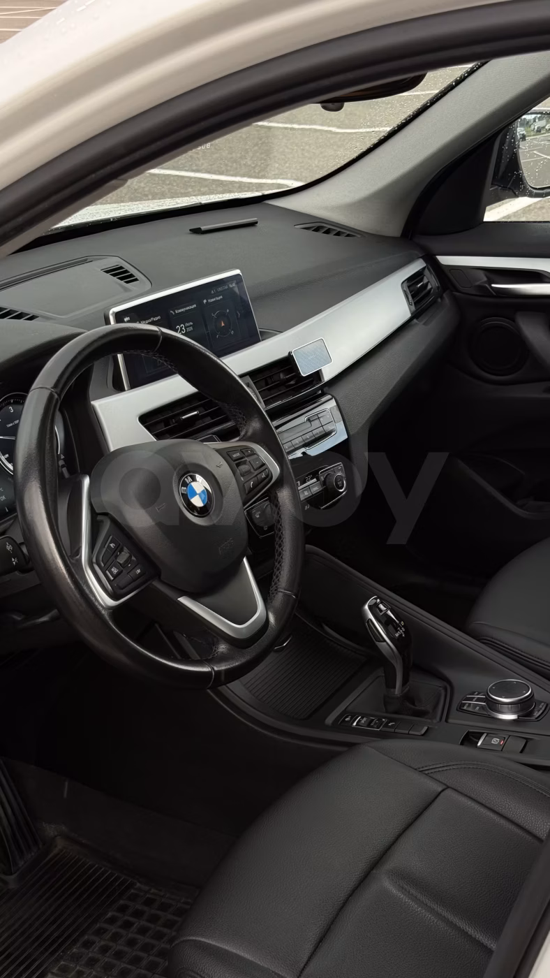 BMW X1 фото 7