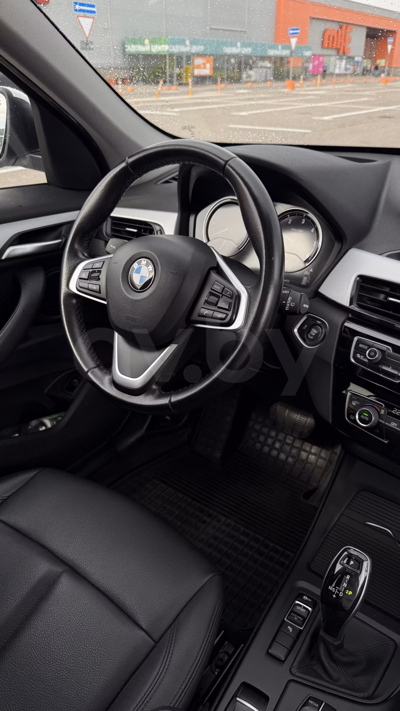 BMW X1 фото 10