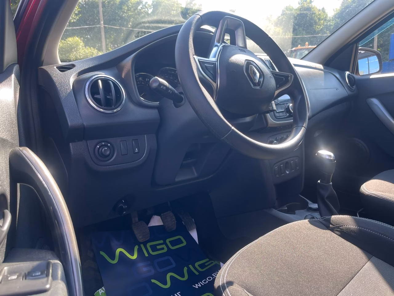 Renault Logan Stepway фото 9