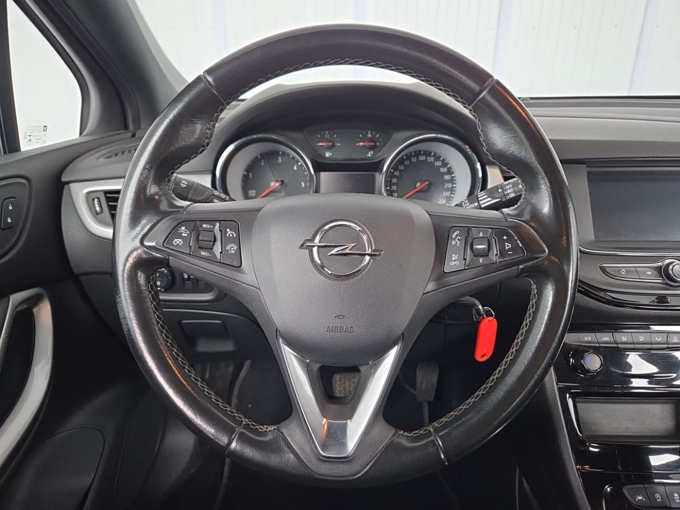 Opel Astra фото 9