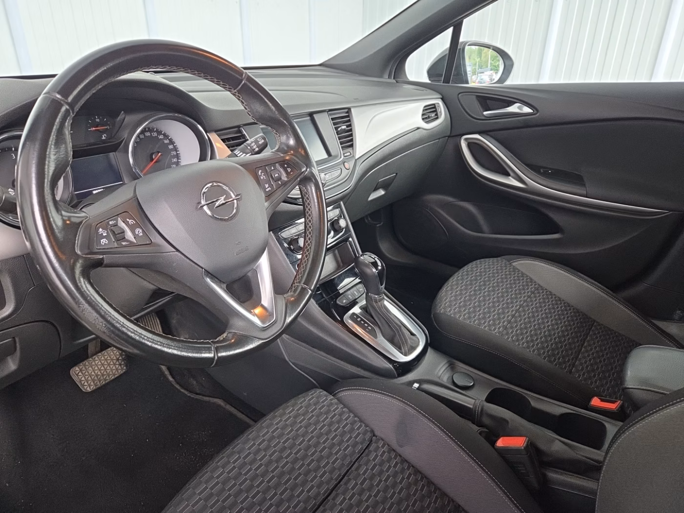 Opel Astra фото 12