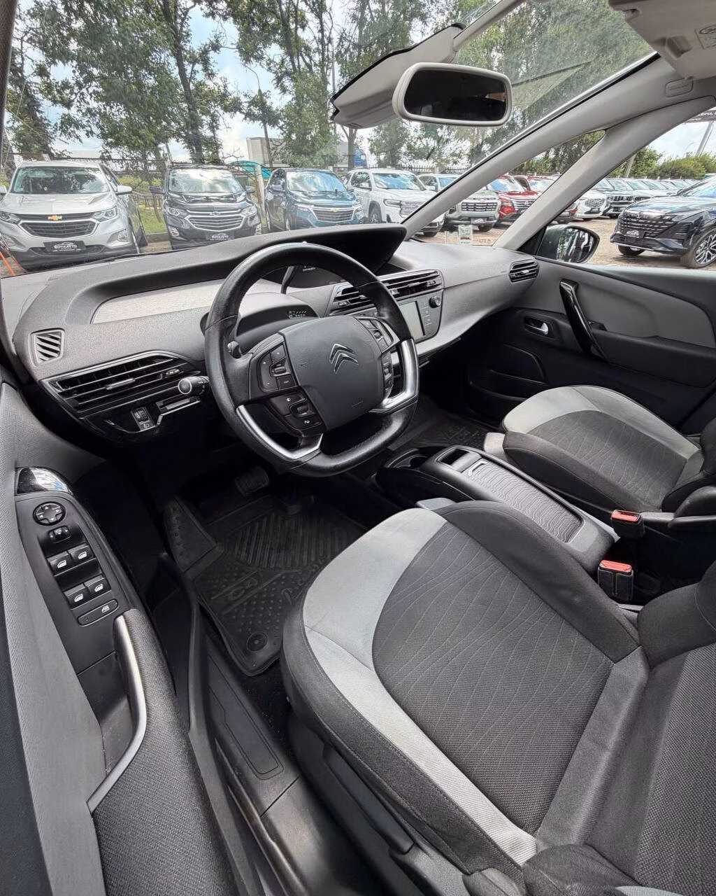 Citroen C4 Grand Spacetourer фото 10