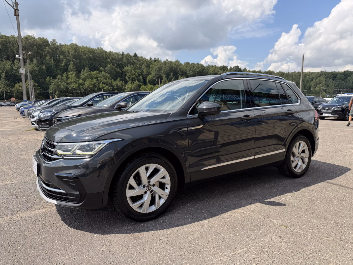 Volkswagen Tiguan фото 2