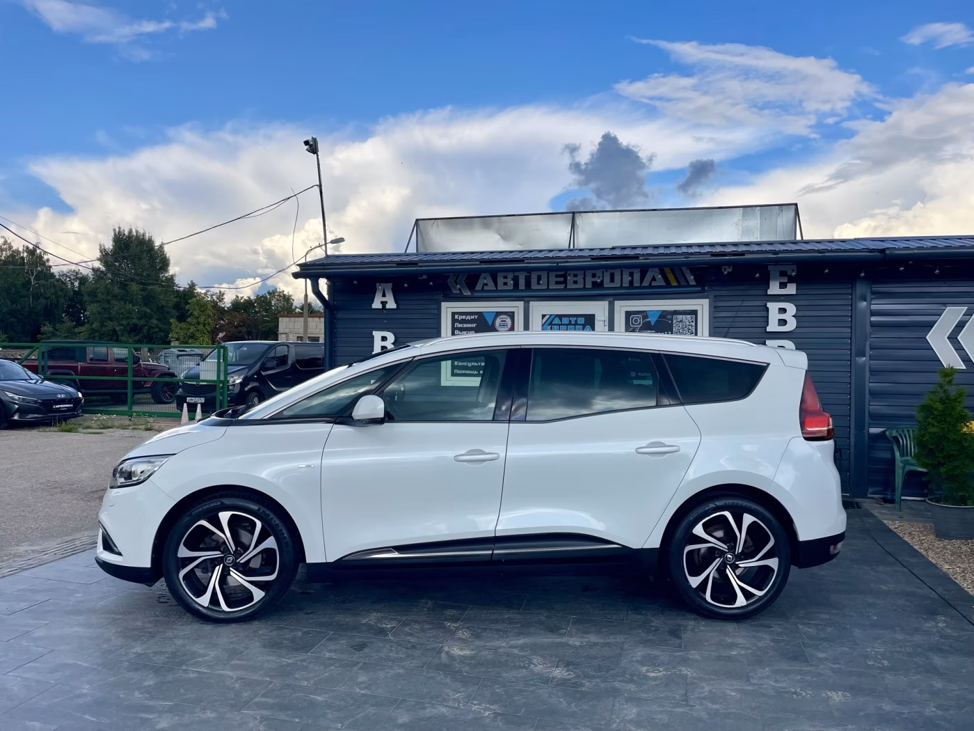 Renault Grand Scenic фото 8