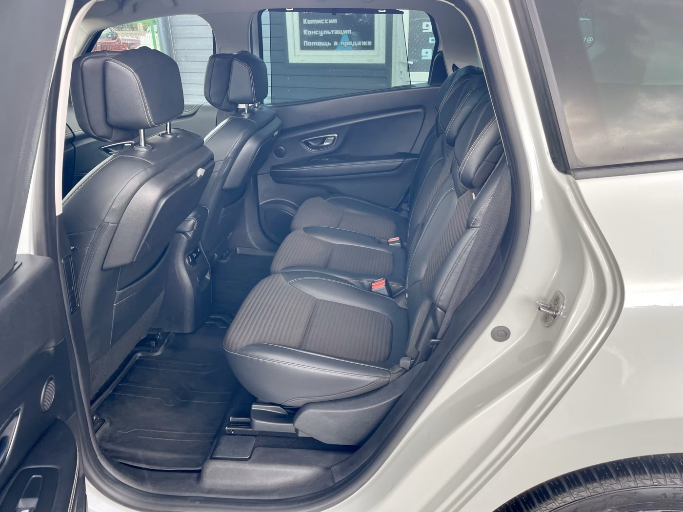 Renault Grand Scenic фото 11