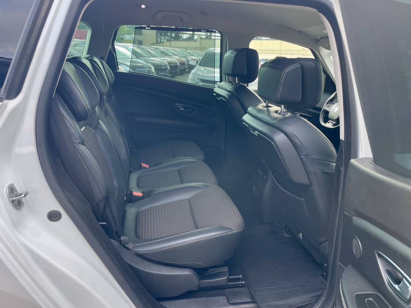 Renault Grand Scenic фото 16