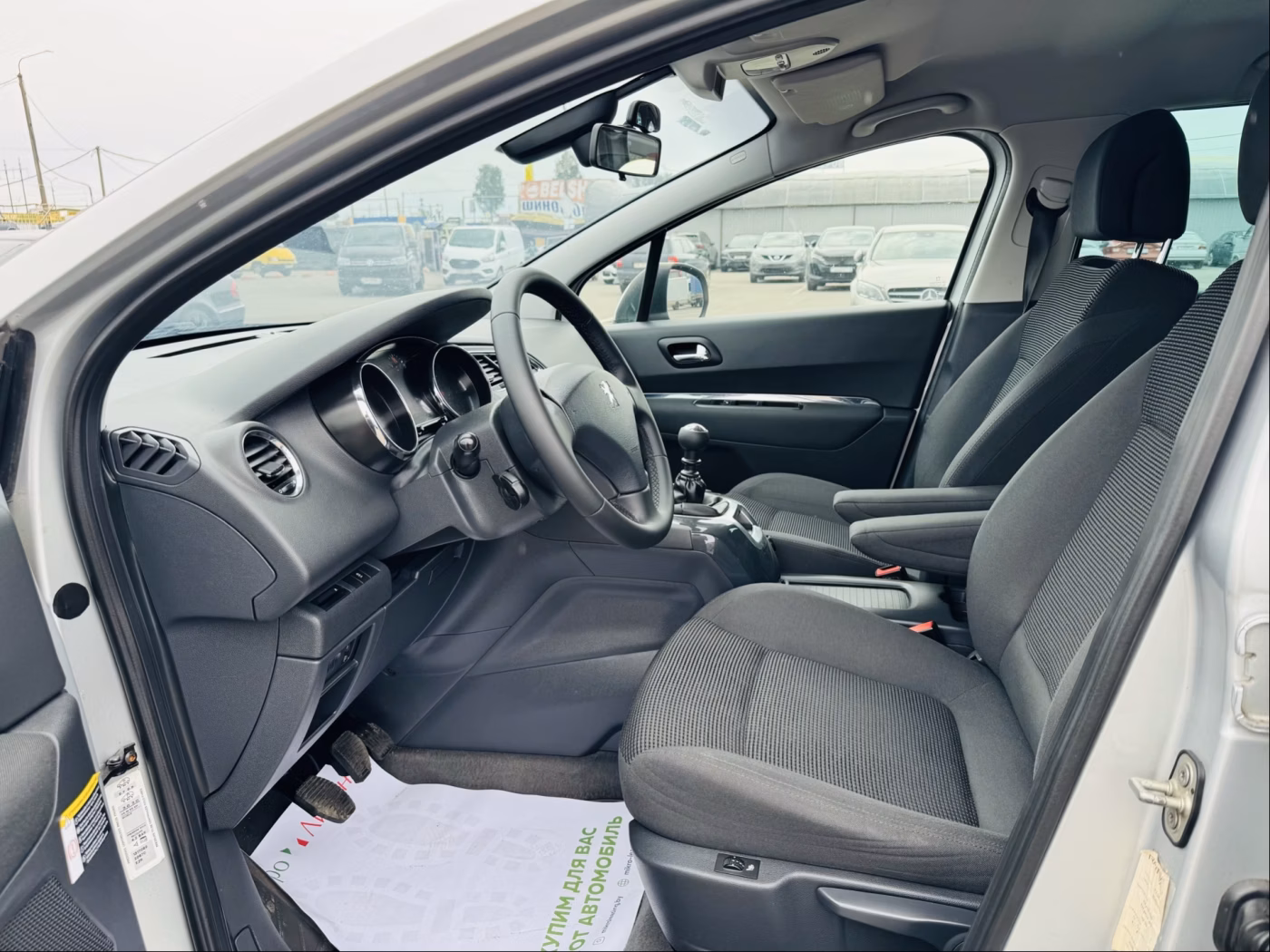 Peugeot 5008 фото 5