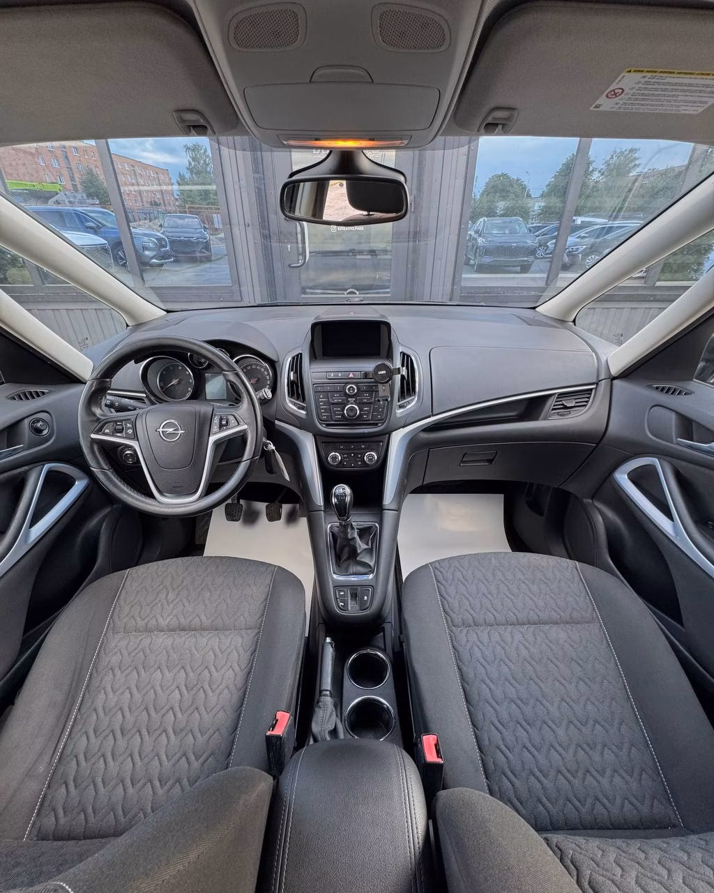 Opel Zafira фото 9