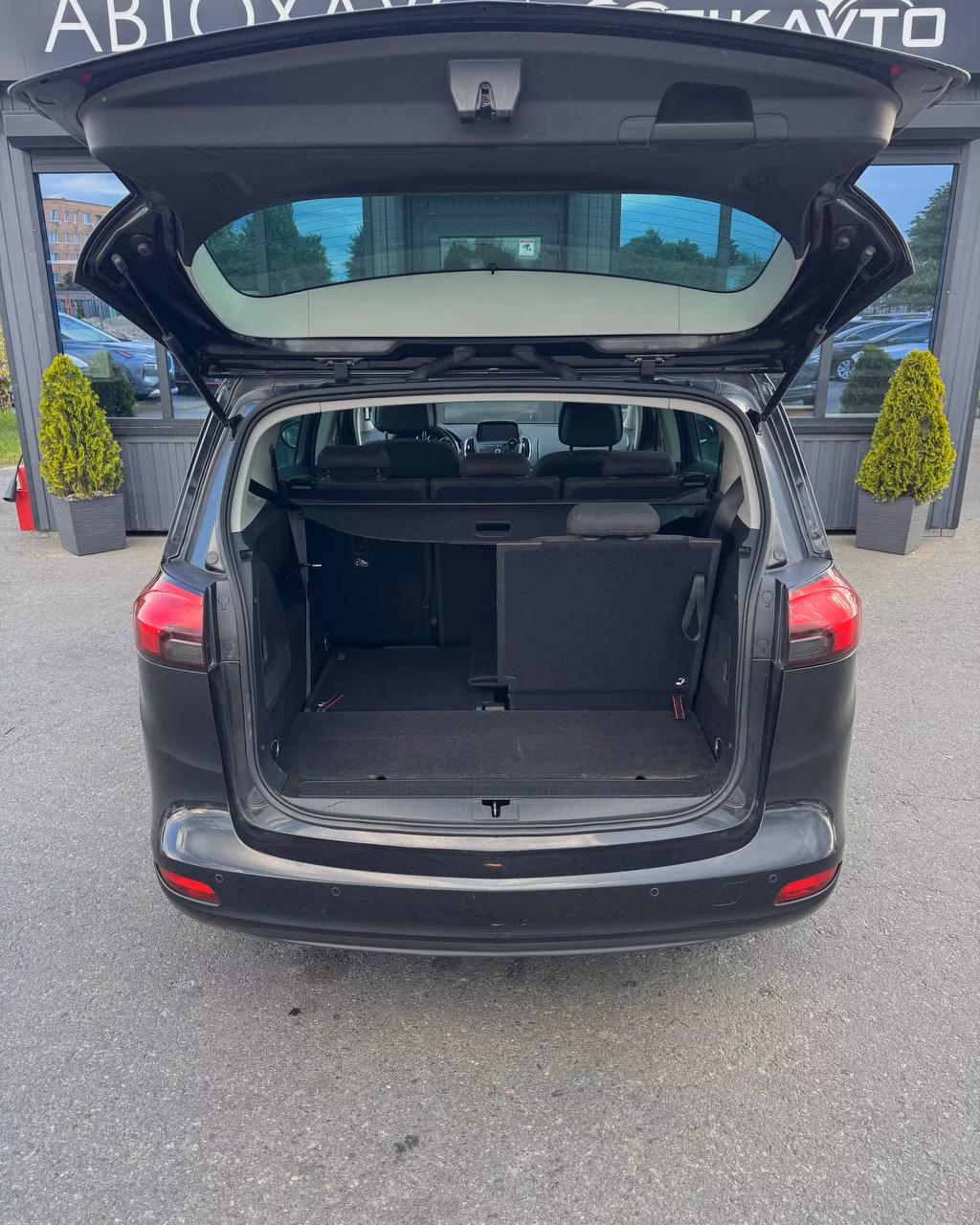 Opel Zafira фото 14