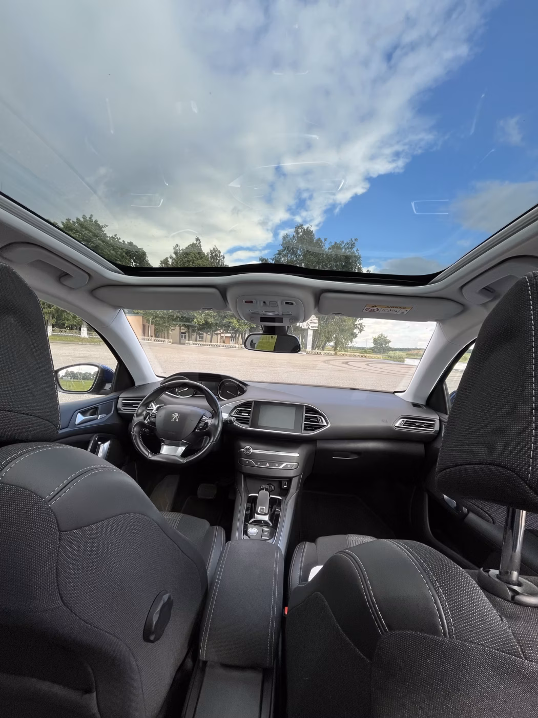 Peugeot 308 фото 9