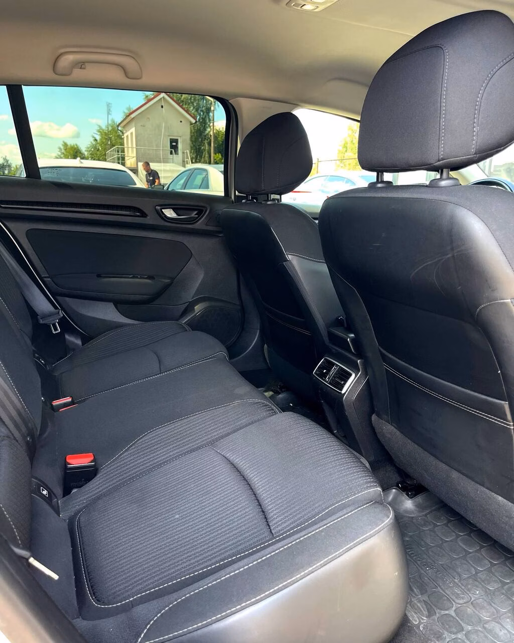 Renault Megane фото 13
