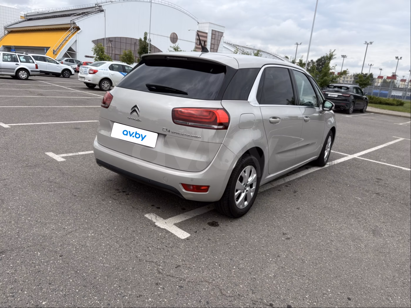Citroen C4 Spacetourer фото 11