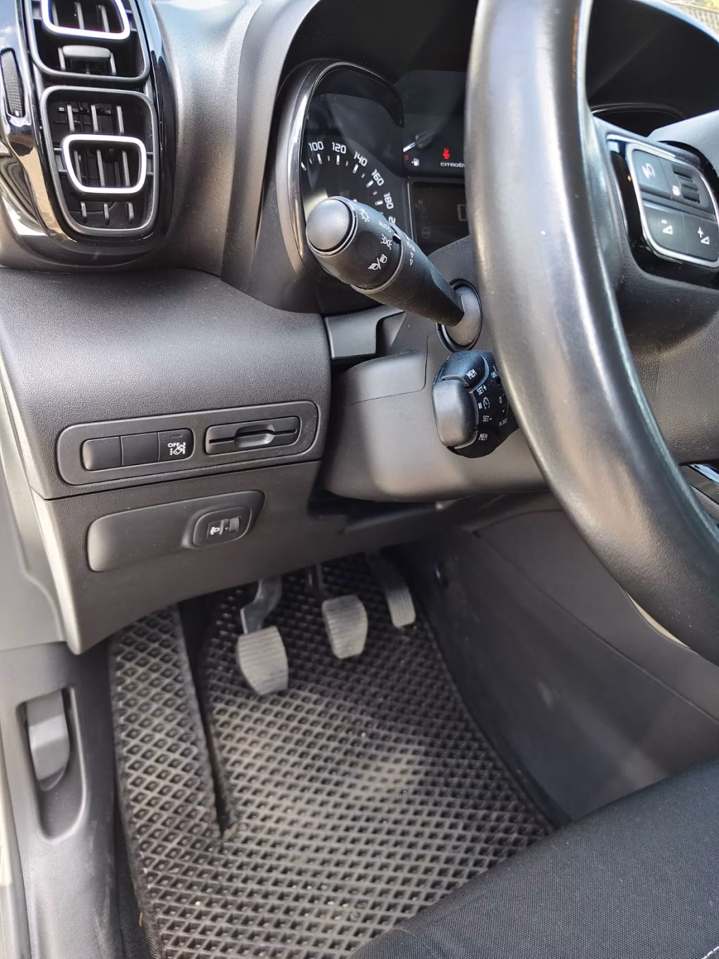 Citroen C3 Aircross фото 8