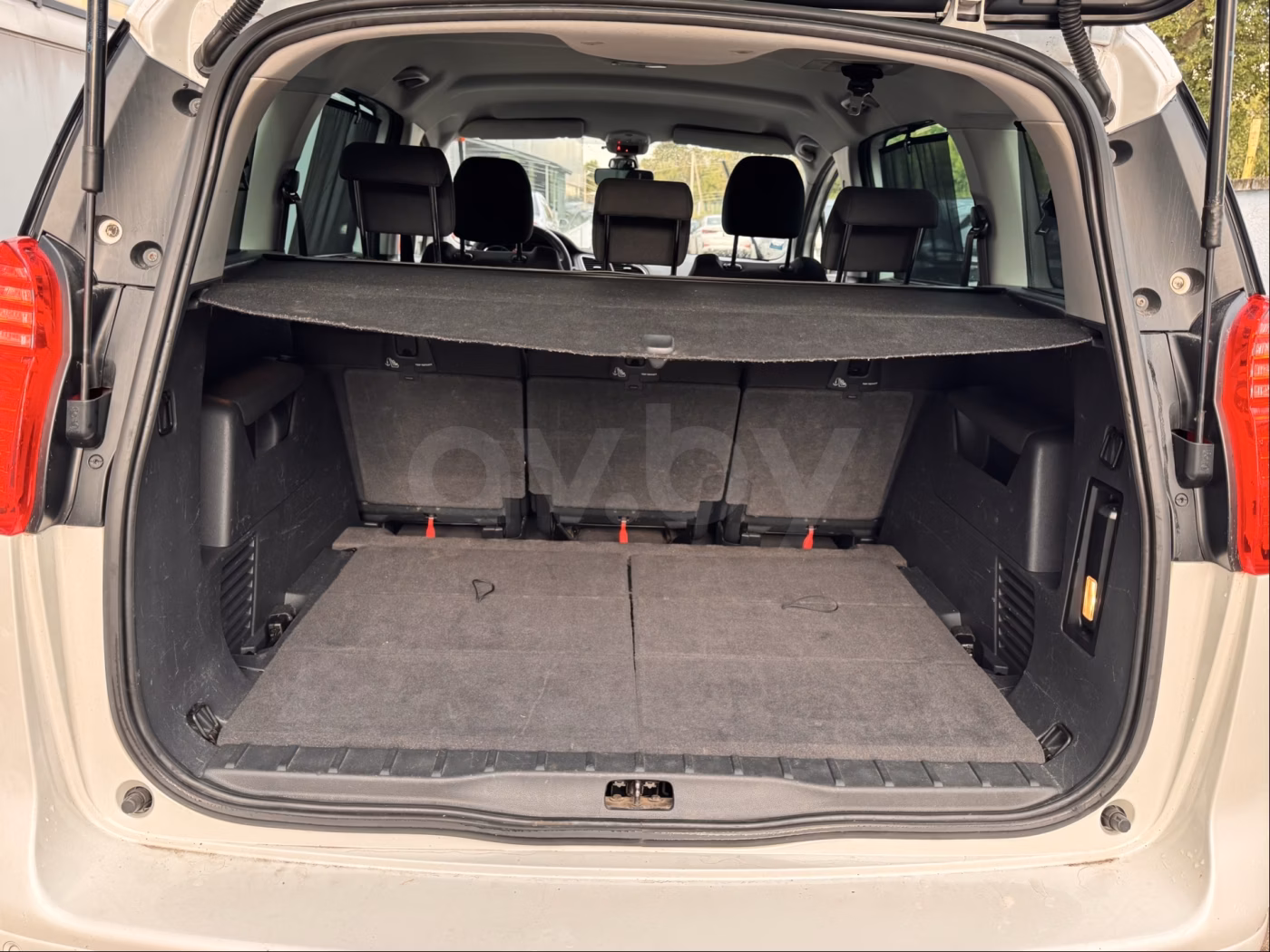 Peugeot 5008 фото 9