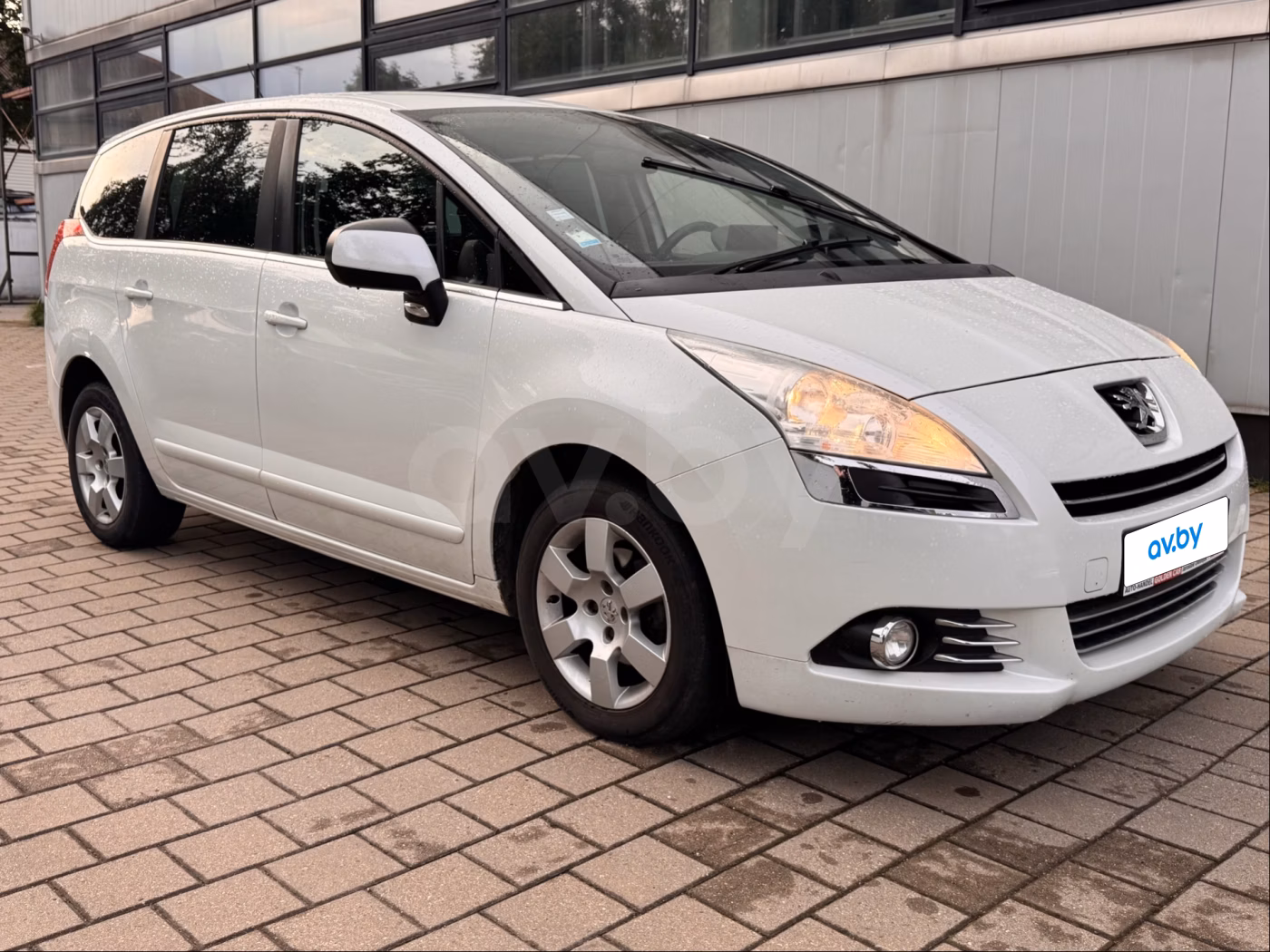 Peugeot 5008 фото 7