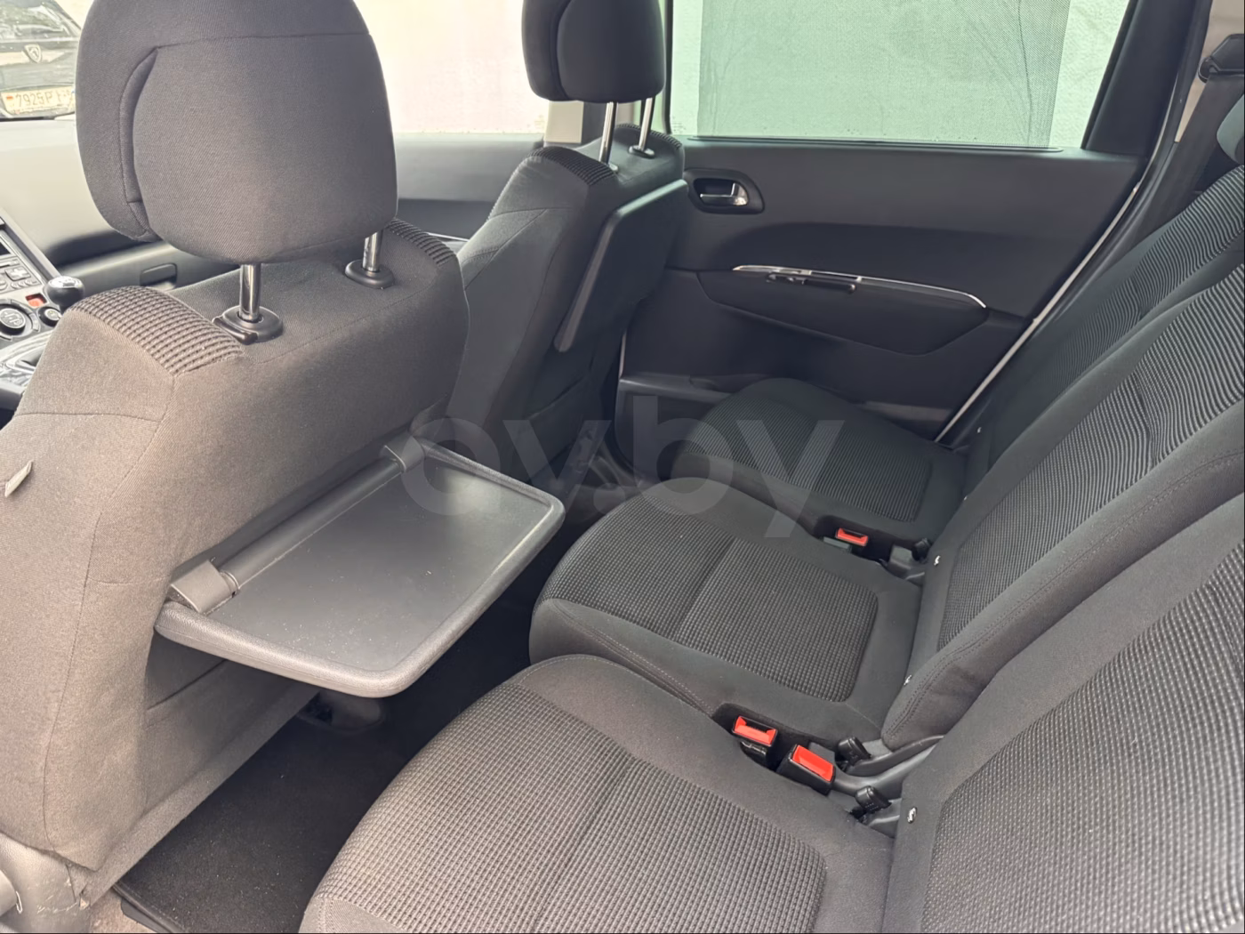 Peugeot 5008 фото 11