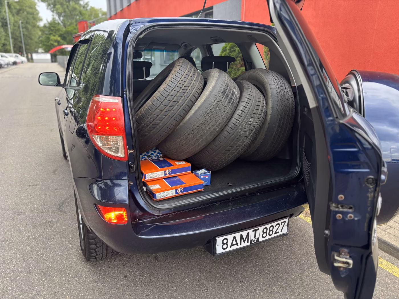 Toyota RAV4 фото 10