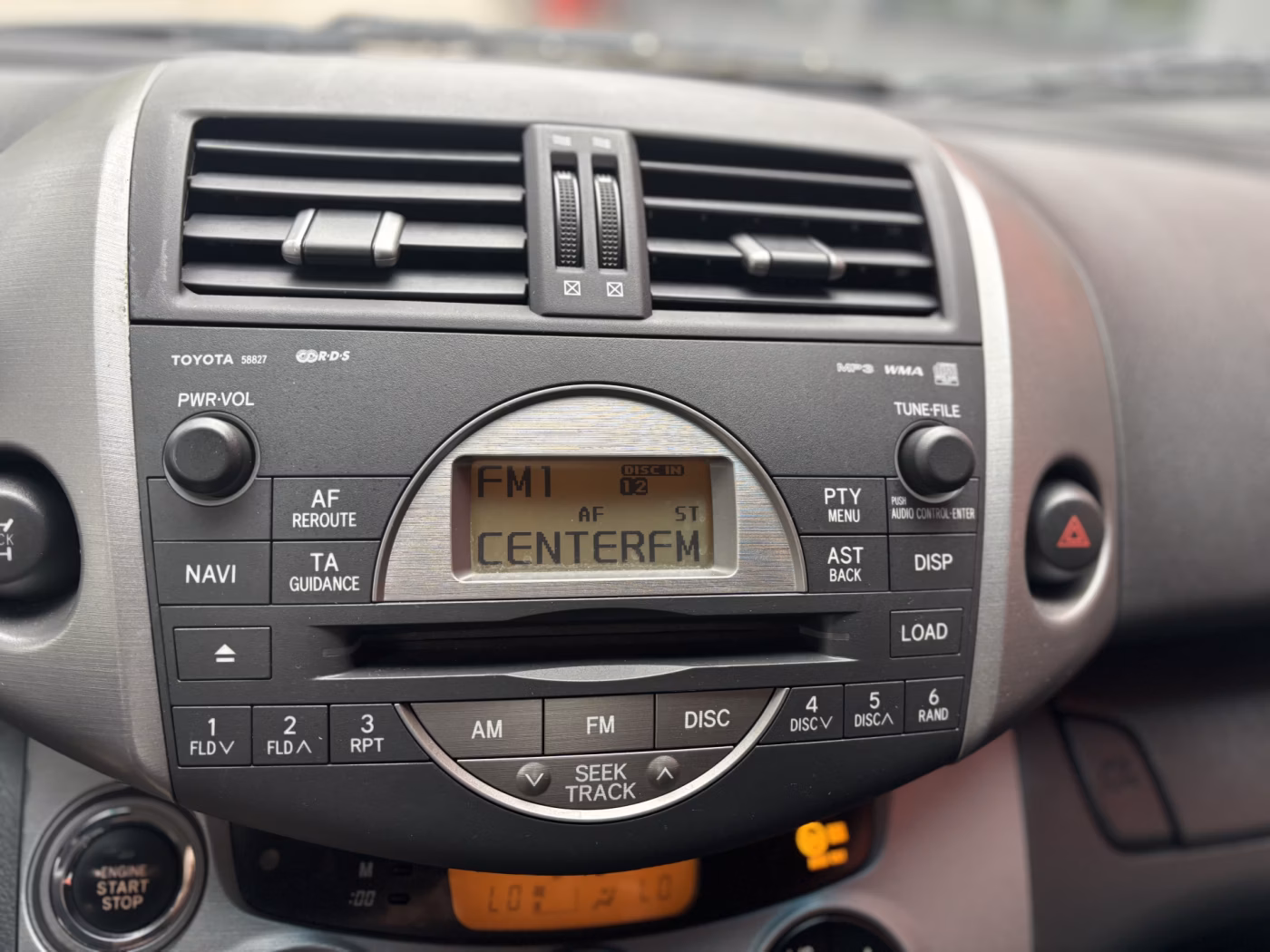 Toyota RAV4 фото 14