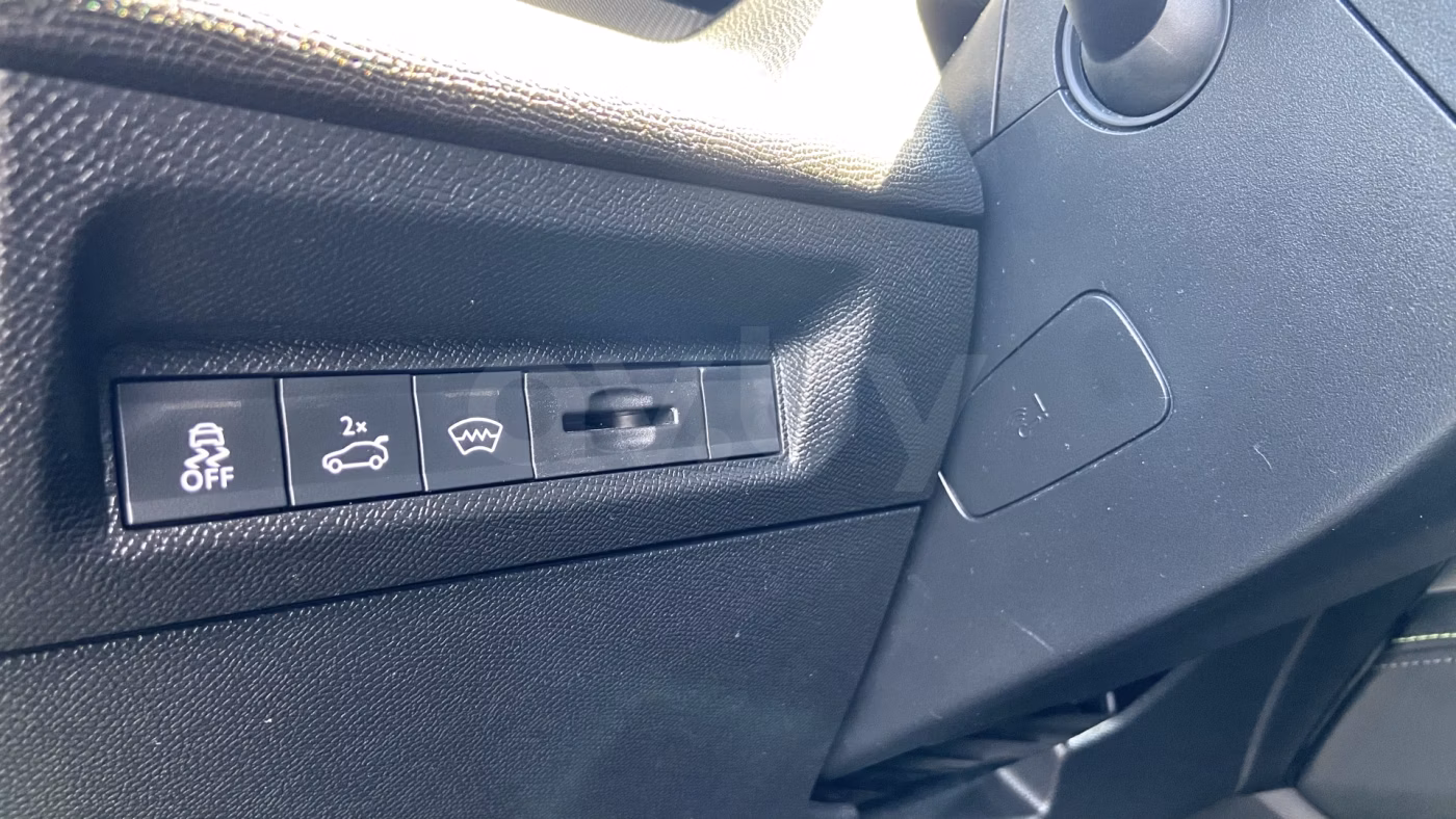 Peugeot 308 фото 11